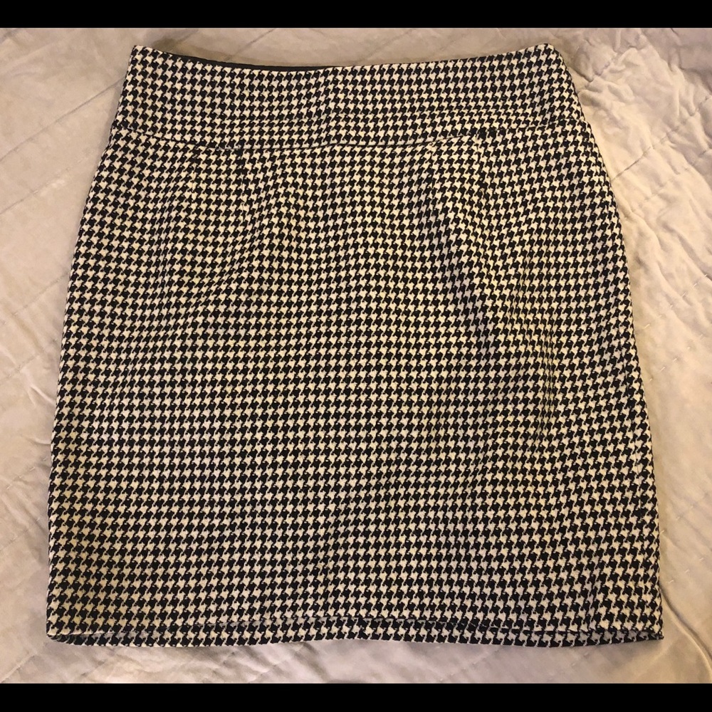 J.Crew Houndstooth Pencil Skirt - Size 14